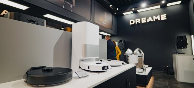 Dreame și-a deschis primul showroom fizic în România; vizitatorii pot testa gratuit peste 35 de dispozitive smart în eMAG Băneasa