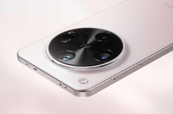 OPPO Find X8 Ultra - Fotografii oficiale: download - 2025-04-10T173418.774.jpg