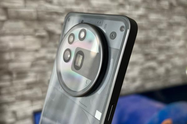 Nothing Phone (3a) Pro: Cum se traduce în performanță trecerea de la MediaTek la Snapdragon? (benchmarks)