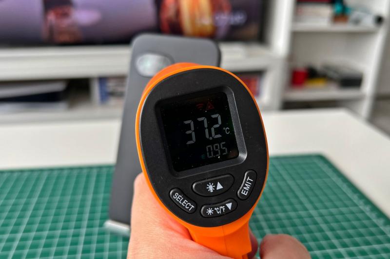Google Pixel 9a - Test termic: Temperatura benchmark.jpg