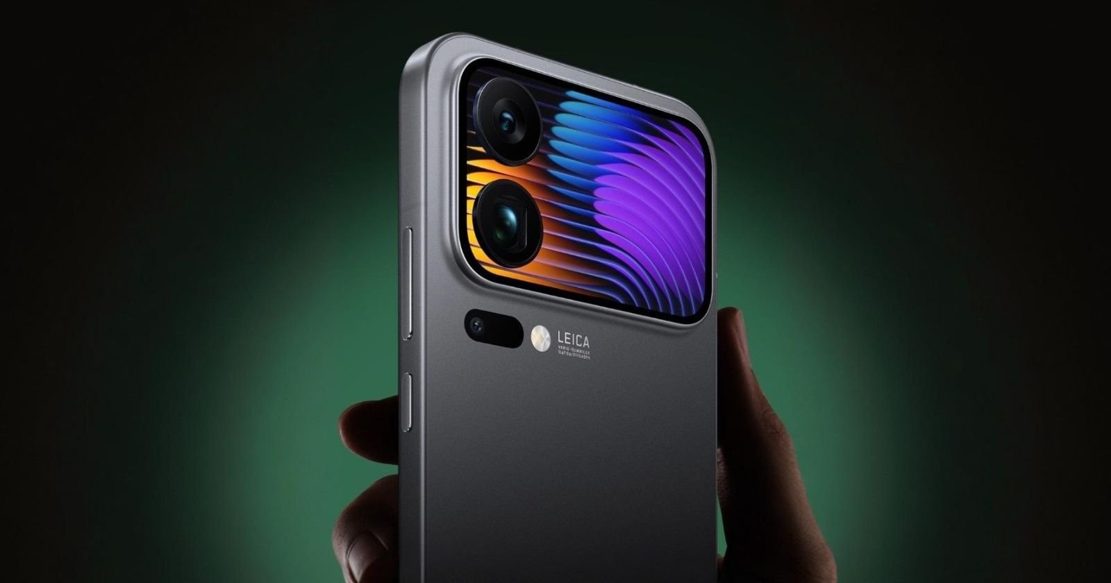 Seria Xiaomi 18 Pro este confirmată pentru septembrie; Ecranul secundar revine într-o versiune nouă