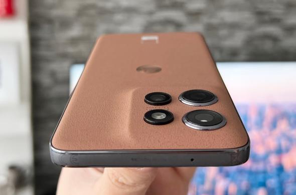 Motorola edge 50 neo - Mocha Mousse: Motorola-edge-50-Neo-Mocha_013.jpg