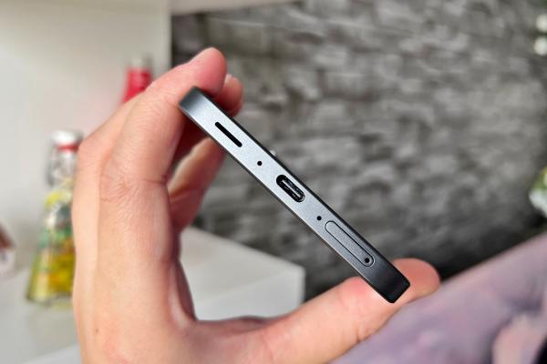 Samsung Galaxy A36: Acustică stereo cu un difuzor-earpiece ce surprinde la testul cu decibelmetru