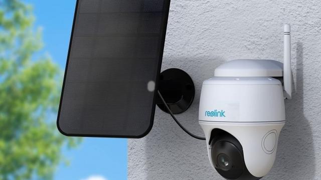 <b>E LUNI e AMAZON: Cameră de supraveghere Reolink Argus PT 5MP cu panou solar, WiFi dual-band, viziune nocturnă color și detecție inteligentă</b>Azi a fost cu noroc – am dat peste o ofertă Early Spring Deal care sincer m-a luat prin surprindere: o cameră de supraveghere solară Reolink Argus PT cu 23% reducere, acum la 99,99 euro (cca. 497 lei) în loc de 129,99 euro!