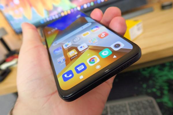 POCO M4 Pro 4G: Baterie de 5000 mAh care îşi face treaba excelent