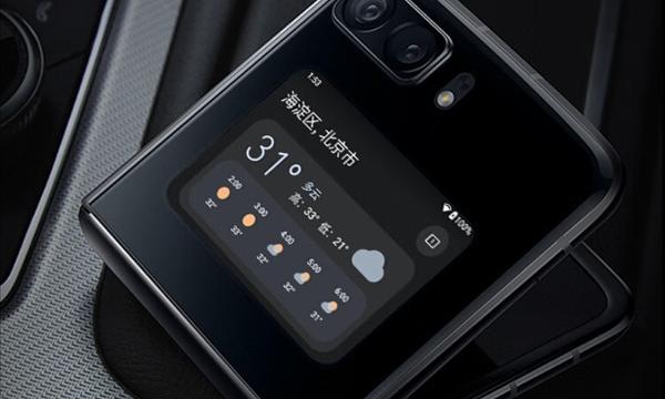 <b>Motorola RAZR 2022 are refresh rate de 144 Hz, iar rezervările sale tocmai au început în China</b>Următorul telefon pliabil important pe care îl aşteptam în această vară, pe lângă Samsung Galaxy Z Fold 4 şi Z Flip 4 este probabil Motorola RAZR 2022 https://www.mobilissimo.ro/stiri-telefoane/moto-razr-2022-primeste-un-teaser . El tocmai a fost listat p