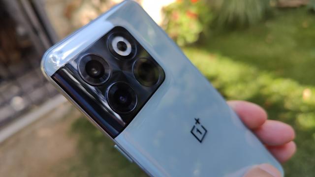 <b>OPPO interzisă în Europa? OPPO şi OnePlus nu se mai vând în Germania; Urmează alte țări</b>La început de lună iulie 2022 am aflat cu surprindere că telefoanele OPPO şi OnePlus au fost interzise în Germania după ce un proces pe bază de brevete a fost pierdut de OPPO în fața Nokia. Azi descoperim că decizia a fost pusă în aplicare 