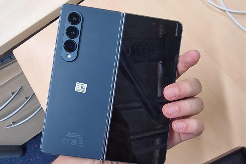 Samsung Galaxy Z Fold 4: image3.jpg