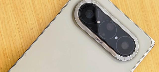 Huawei și Honor pregătesc noi telefoane pliabile tip wide; Două modele ar putea debuta în primul trimestru din 2027