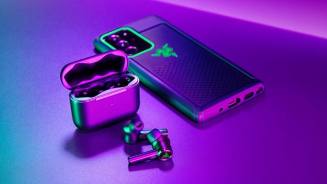 <b>Razer anunță căștile de gaming Hammerhead True Wireless Pro; Model in-ear cu certificare THX și ANC</b>Din partea celor de la Razer sosește pe final de săptămână un nou produs din zona audio și anume căștile wireless in-ear intitulate Razer Hammerhead True Wireless Pro. Acestea se remarcă grație certificării