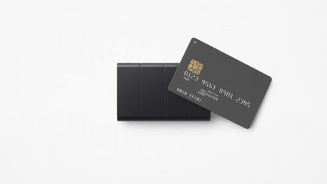 <b>Oppo dezvăluie un telefon concept inedit - Are dimensiunea unui card de credit și se poate plia de trei ori</b>Oppo a depus brevete pentru mai multe telefoane pliabile, nu doar o dată, ci de mai multe ori de-a lungul timpului. Recent Oppo a colaborat cu studioul de design japonez Nendo pentru a prezenta un concept de telefon tri-pliabil și în același timp