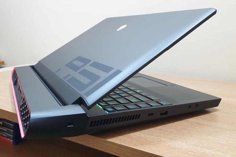Alienware Area 51M R1 - Fotografii: Alienware-Area-51M-R1_043.jpg