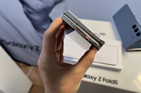 Fotografii hands-on Samsung Galaxy Z Fold 5: Samsung-Galaxy-Z-Fold-5_103.jpg