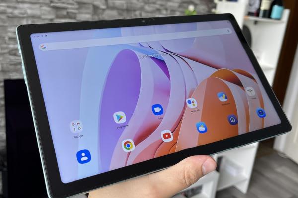 Blackview Tab 11 WiFi: OS, UI și aplicații cu DokeOS 3.0, mod desktop pentru multitasking