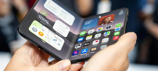 iPhone Duo se lasă așteptat și în România; Ce termene de livrare apar la precomandă
