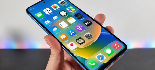 De la Android la iOS 16: un dezvoltator a reușit să ruleze sistemul de operare Apple pe un Redmi Note 12 4G