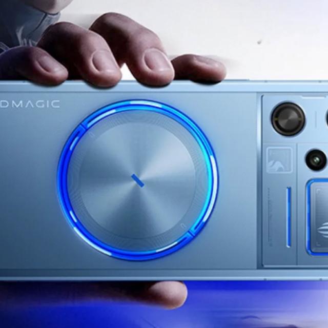 RedMagic 12 Pro+, smartphone de gaming cu ecran 185 Hz și răcire avansată