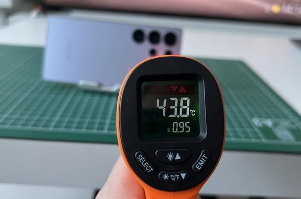 Test termic - Samsung Galaxy S25 Ultra: Temperatura benchmark (1).jpg