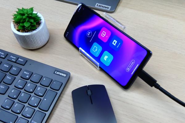 Motorola Moto G200 5G: OS, UI, aplicaţii în epoca lui Android 11, cu marele plus Ready For