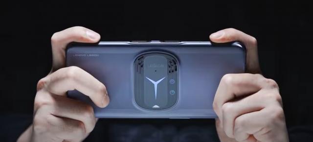 Lenovo Legion Y90 se lasă admirat în materiale promo oficiale; Smartphone de gaming cu 720Hz touch sampling rate