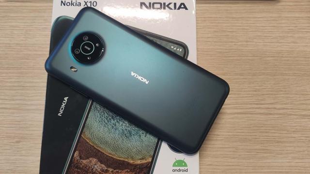 <b>Nokia X10 primește acum actualizarea stabilă la Android 12; România se află în primul val!</b>În urmă cu câteva zile HMD Global anunța lansarea actualizării la Android 12 pentru modelul Nokia X20. La o distanță scurtă de timp aflăm că a venit momentul ca modelul Nokia X10 să primească noua versiune a sistemului de operare. Detalii despre update