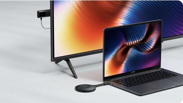 <b>Xiaomi Paipai este un dongle pentru streaming 4K 30 FPS cu emițător/receptor; Soseşte şi MIUI Home, platforma smart home Xiaomi </b>Xiaomi a prezentat o sumedenie de produse pe 28 decembrie, în cadrul evenimentului de lansare pentru Xiaomi 12, iar cele care au scăpat sub radar sunt cele... cu nume inedite. Un exemplu este Xiaomi Paipai, un dongle de streaming 