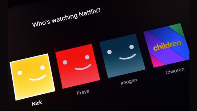 <b>Avertizările Netflix legate de împărțirea contului cu rudele sau prietenii revin! Ce mesaj primesc utilizatorii din Italia?</b>Împărțirea contului de Netflix cu rudele și prietenii nu este o practică neobișnuită, o mulțime de utilizatori făcând acest lucru la nivel global. Deși compania cunoaște acest aspect, pare să tolereze momentan practica. Cu toate acestea