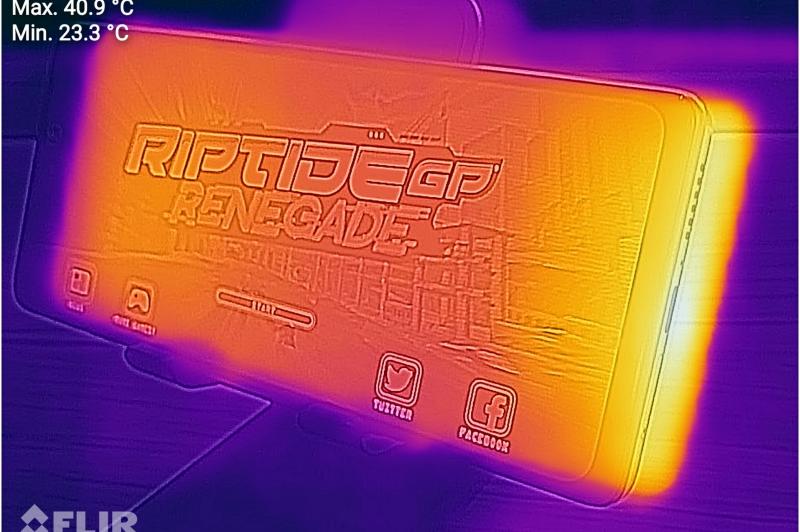 Test termic Motorola Moto G200: Motorola-MOTO-G200-5G_006.jpg