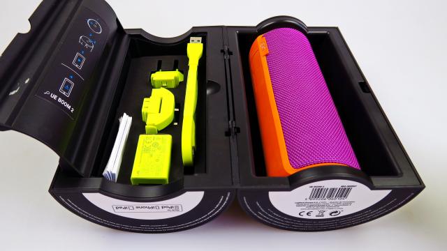 <b>Turul Magazinelor #183: boxa UE Mega Boom la discount, Sony SmartWatch 3 la preţ bun, televizor ieftin 4K şi geantă Benetton pentru laptop</b>Recomandările din turul magazinelor de astăzi includ și un televizor Samsung UE43KU607U ce oferă o diagonală de 109 cm și care rulează sistemul de operare Tizen OS. Avem pe listă și o boxă portabilă UE Mega Boom, dar și un smartwatch Sony care în această