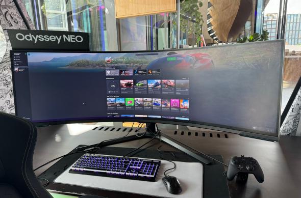 Samsung Odyssey Neo G9 57 inch - Fotografii: Photo 29.05.2024, 10 24 04.jpg