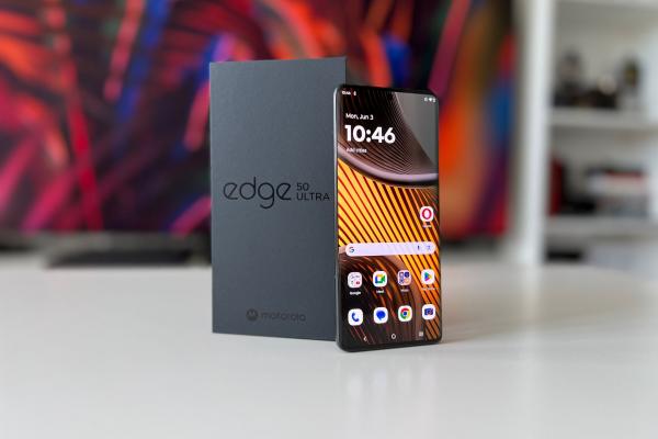 Motorola Edge 50 Ultra - Unboxing