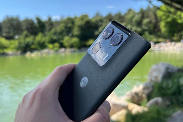Motorola Edge 50 Ultra Unboxing: "cel mai flagship Motorola" din ultima vreme, cu încărcare ultra rapidă, cameră periscop