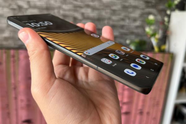 Motorola edge 50 Ultra: Benchmark-uri peste Xperia 1 V, Pixel 8 Pro și la nivel cu SD 8 Gen2