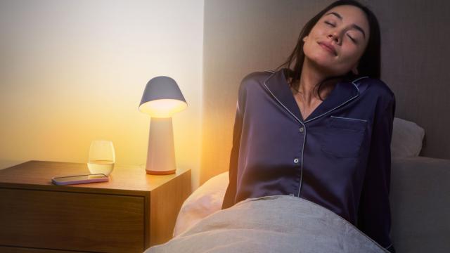 Philips Hue lansează lampa de veghe Twilight pentru 280 de dolari; Alte produse noi includ benzi LED și corpuri de iluminat