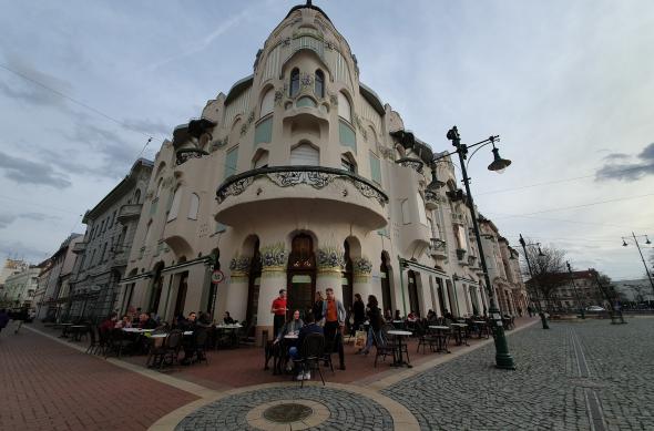 Fotografii făcute ziua cu Samsung Galaxy S10+ în Szeged (mostre foto pe timp de zi): 20190309_172007.jpg