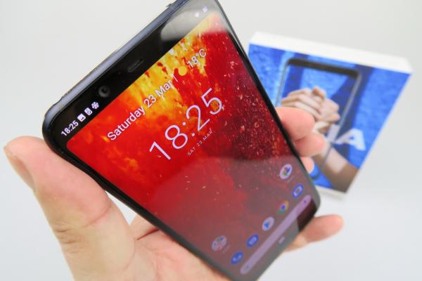 Nokia 8.1 Unboxing: primul contact cu procesorul Snapdragon 710, telefon midrange cu cameră Zeiss (Video)