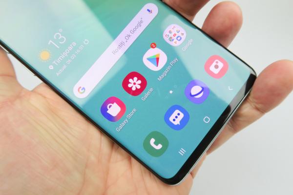 Samsung Galaxy S10+: OS, UI, aplicații din noua epocă One UI, mai comode la utilizarea cu o singură mână