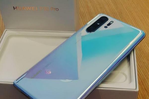 Huawei P30 Pro primeşte un unboxing, cu fotografii la pachet; Iată ambalajul său