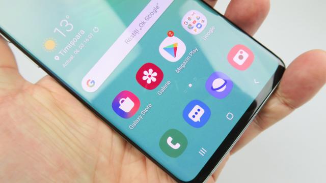 <b>Samsung Galaxy S10+: OS, UI, aplicații din noua epocă One UI, mai comode la utilizarea cu o singură mână</b>Pentru că i-am făcut deja review lui One UI atunci când a ajuns pe Galaxy Note 9, ne-a fost foarte familiară experienţa sa de pe Galaxy S10+. Nouă versiune de interfaţă aplicată peste Android 9.0 Pie mizează pe un concept foarte simplu: utilizarea cât..