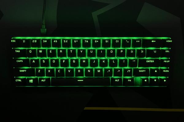 HyperX Alloy Origins 65 - Fotografii