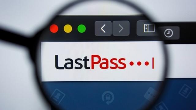 <b>Managerul de parole LastPass a fost hackuit, însă CEO-ul companiei susține că datele utilizatorilor sunt în siguranță</b>Se pare că e „perioada hackerilor”, o mulțime de servicii fiind compromise în ultimele zile. Au apărut leak-uri mari privind GTA VI, Bolt a fost spart, iar luna trecută cel mai popular manager de parola, LastPass, a fost hackuit. CEO-ul companiei din urmă