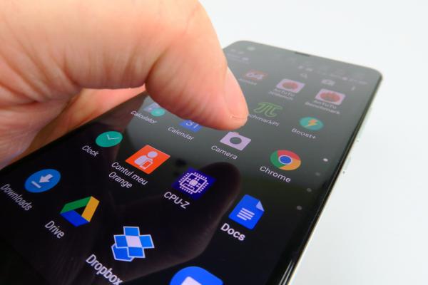 HTC U Ultra: OS, UI, aplicaţii din epoca HTC Sense Companion, un junior cu potenţial