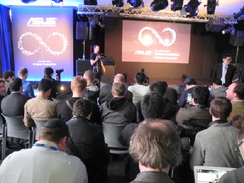 Asus - Live blogging Mobile World Congress 2012 - imaginea 8
