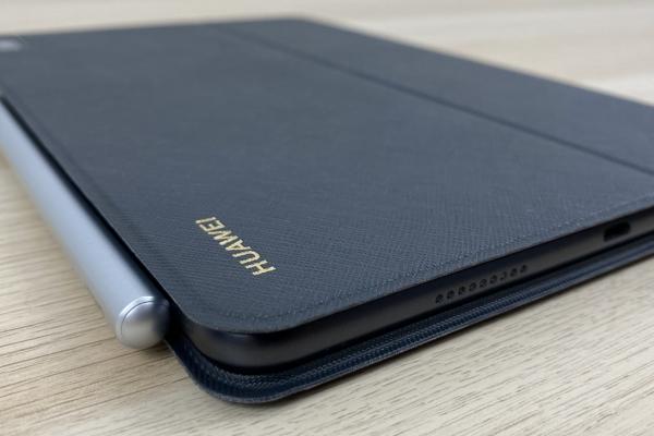 Huawei MatePad 11: Acustică quad speaker potentă, printre cele mai bune de pe piaţă