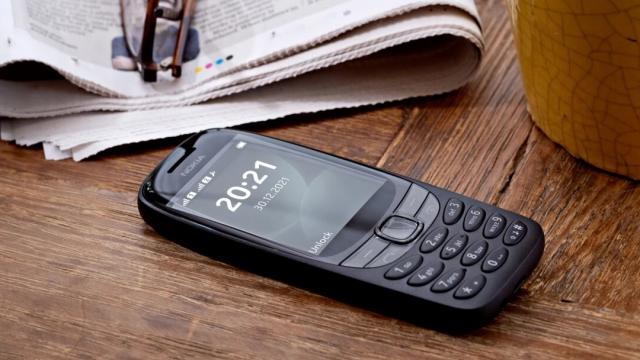 <b>Nokia 6310 renaște sub forma unei variante moderne; Debutează și Nokia C30 cu baterie de 6000 mAh</b>În această dimineață cei de la HMD Global au avut treabă, anunțând lansarea telefonului robust Nokia XR20 care impresionează prin suportul software de 4 ani și garanția de 3 ani oferită. Acesta nu a fost singurul anunț de astăzi