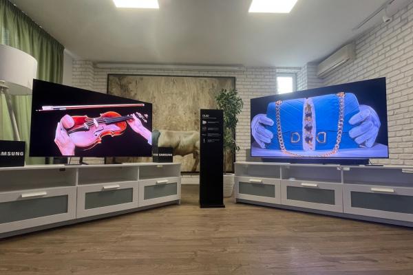 Am văzut noile televizoare Samsung Neo QLED 4K, QLED 8K și noile modele OLED din gama 2023 și am aflat tot ce aduc nou! Sunt la precomandă