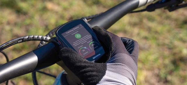 Garmin Edge 840 și 540 au debutat: Ciclocomputere GPS cu autonomie generoasă, funcții de fitness și antrenament, chiar încărcare solară