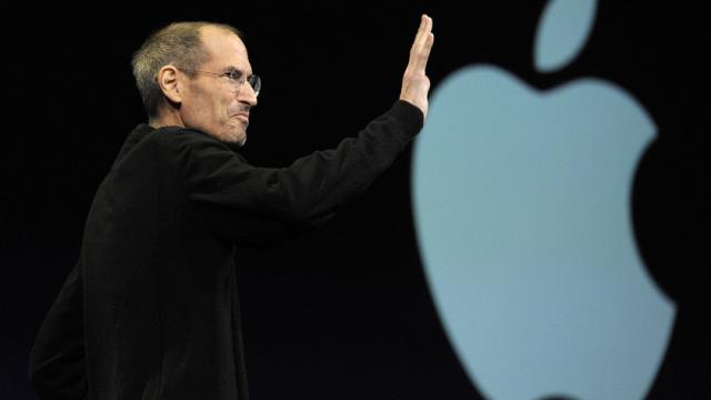 <b>Steve Jobs a inventat Bitcoin? Indicii lăsate pe Mac-uri ne fac să credem că el este Satoshi Nakamoto</b>Periodic mă întreb ce ar fi zis Steve Jobs dacă ar fi prins actuala evoluţie a lumii şi tehnologiei. Ce ar fi zis despre Covid, despre ChatGPT şi despre criptomonede. Ei bine acest din urmă subiect pare a fi mai apropiat de Jobs decât am