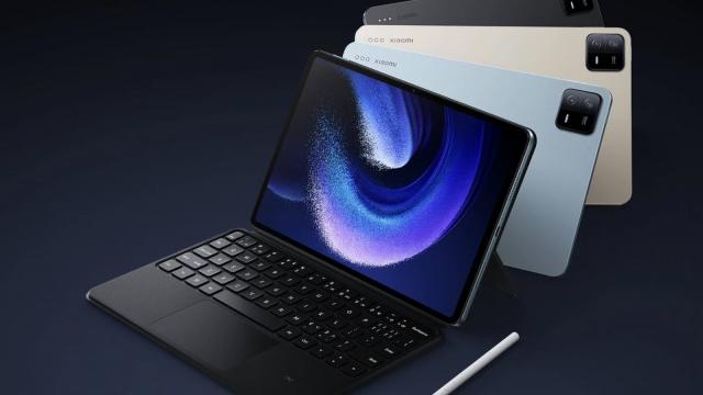<b>Xiaomi Pad 6, Pad 6 Pro dezvăluite: tablete cu ecrane 2.8K și stylus, CPU superior pe Pro</b>Xiaomi a ţinut azi cel mai important eveniment al său din această primăvară, dezvăluind telefonul flagship Xiaomi 13 Ultra, alături de brăţara de fitness Band 8, dar şi noile tablete Xiaomi Pad 6 şi Xiaomi Pad 6 Pro. Avem detalii despre ele 
