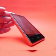 Review Nokia Lumia 820: Windows Phone cu valoare adăugată, design nu foarte atractiv (Video)
